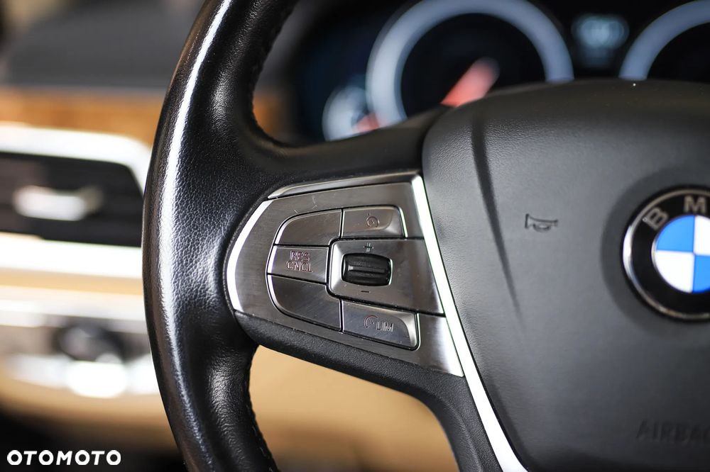 BMW Seria 7 730d xDrive - 21