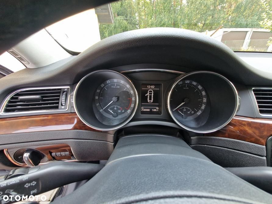 Skoda Superb 2.0 TDI Green tec 4x4 DSG Exclusive - 29