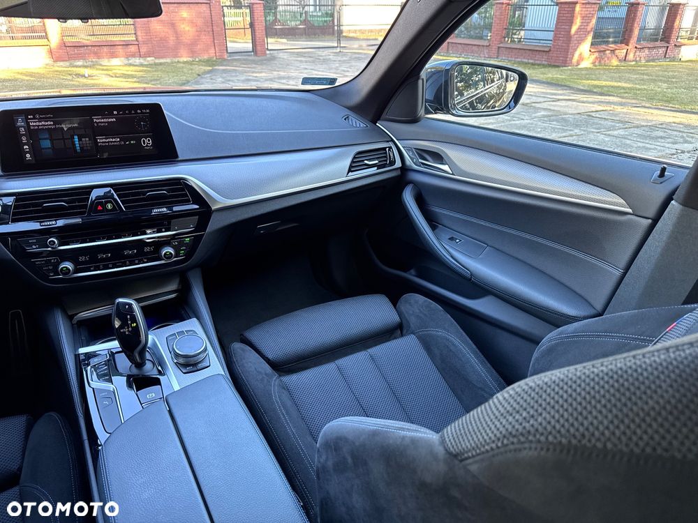 BMW Seria 5 530e iPerformance xDrive M Sport sport - 29
