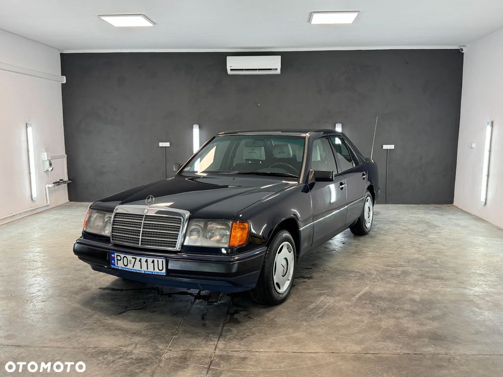 Mercedes-Benz W124 (1984-1993) - 32