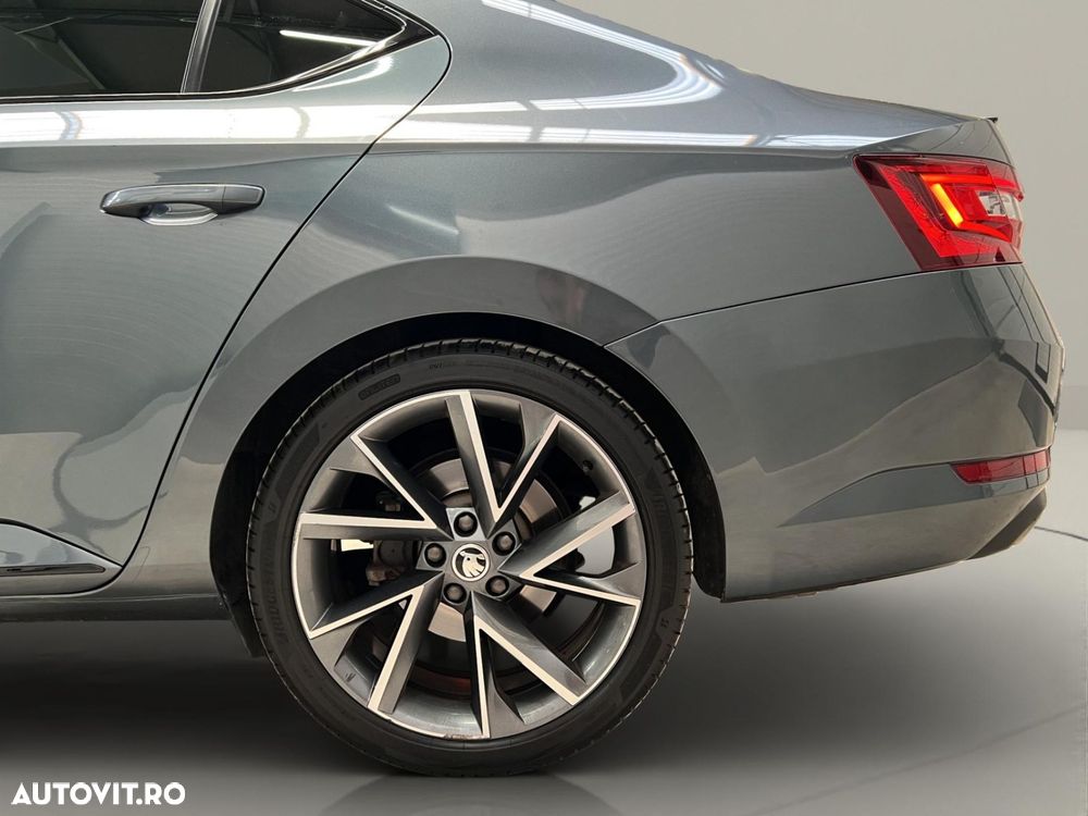 Skoda Superb 1.4 TSI ACT DSG SportLine - 37