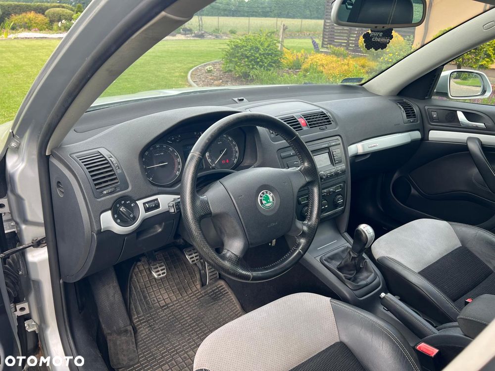 Skoda Octavia 2.0 TDI DPF Scout 4x4 - 24