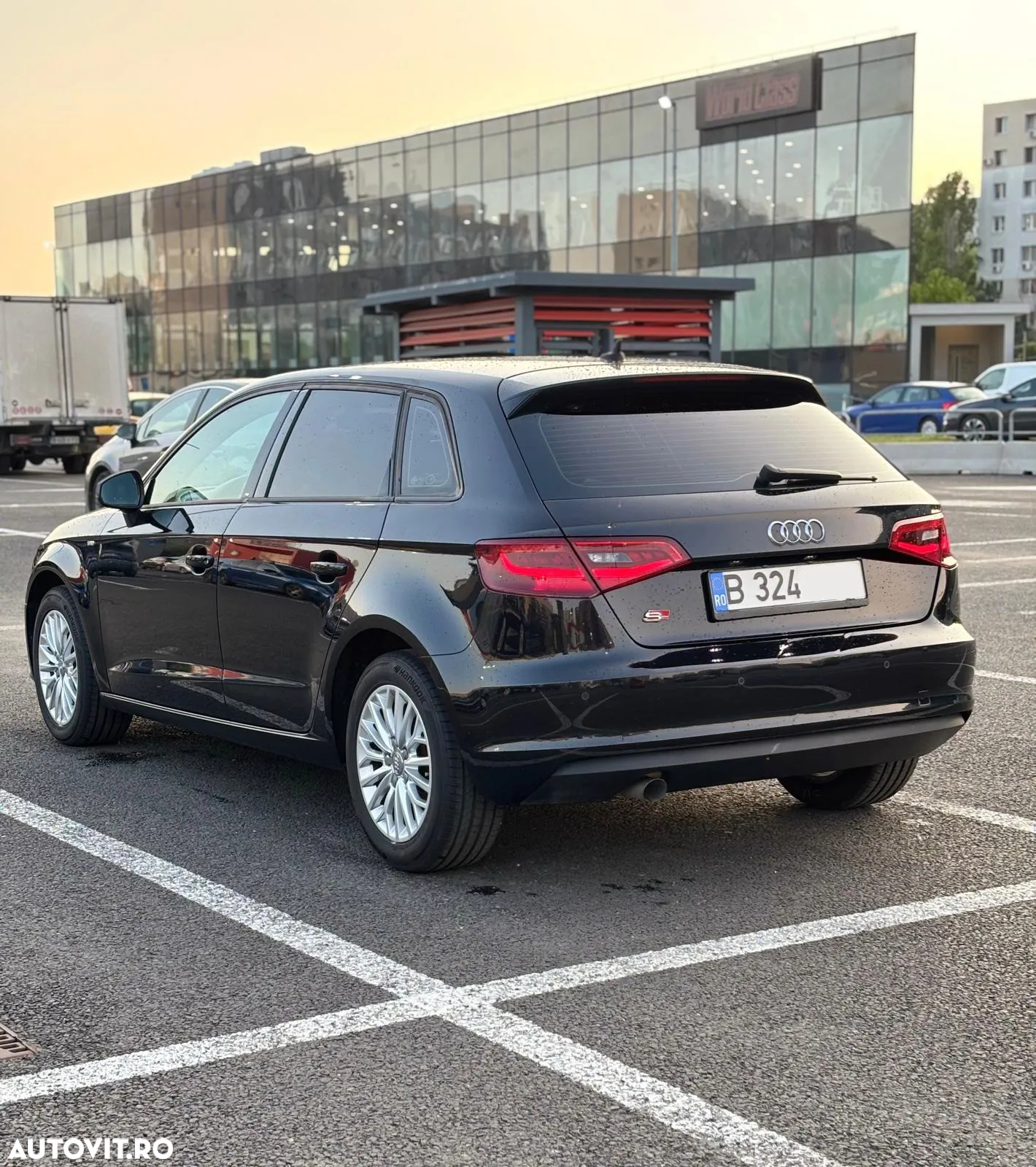 Audi A3 Sportback 1.6 TDI clean Stronic Attraction - 5