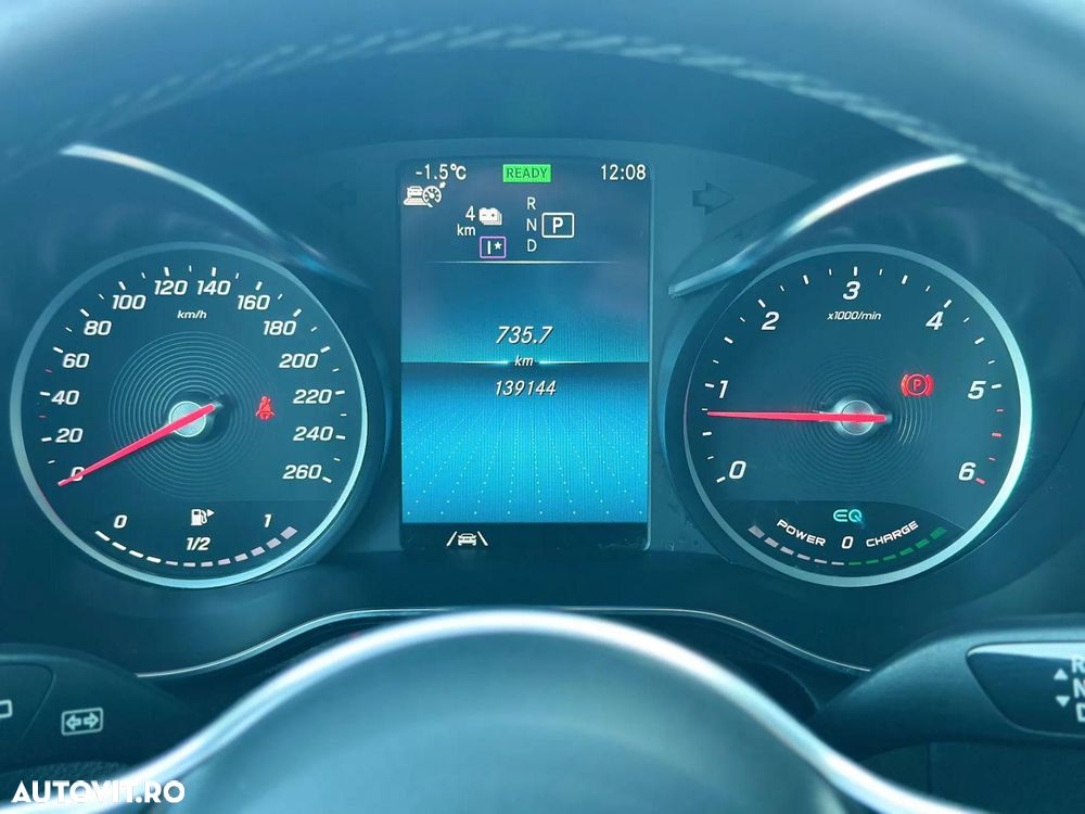 Mercedes-Benz GLC 300 4MATIC - 33