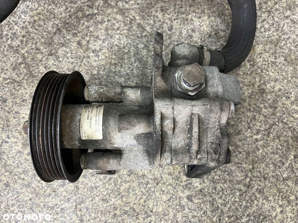 Pompa wspomagania kolko zbiorniczek weze BMW X5 E70 3.0 3.5 D M57N2 E71 X6 - 2