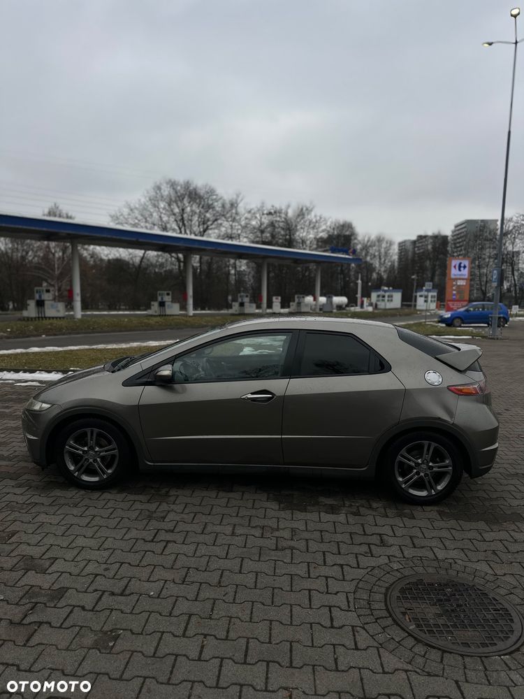 Honda Civic 1.8 Comfort - 12
