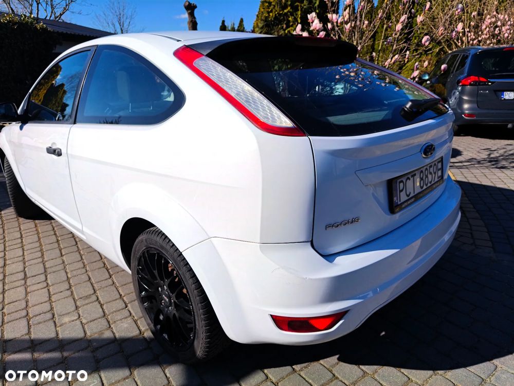 Ford Focus 1.4 16V Style+ - 16