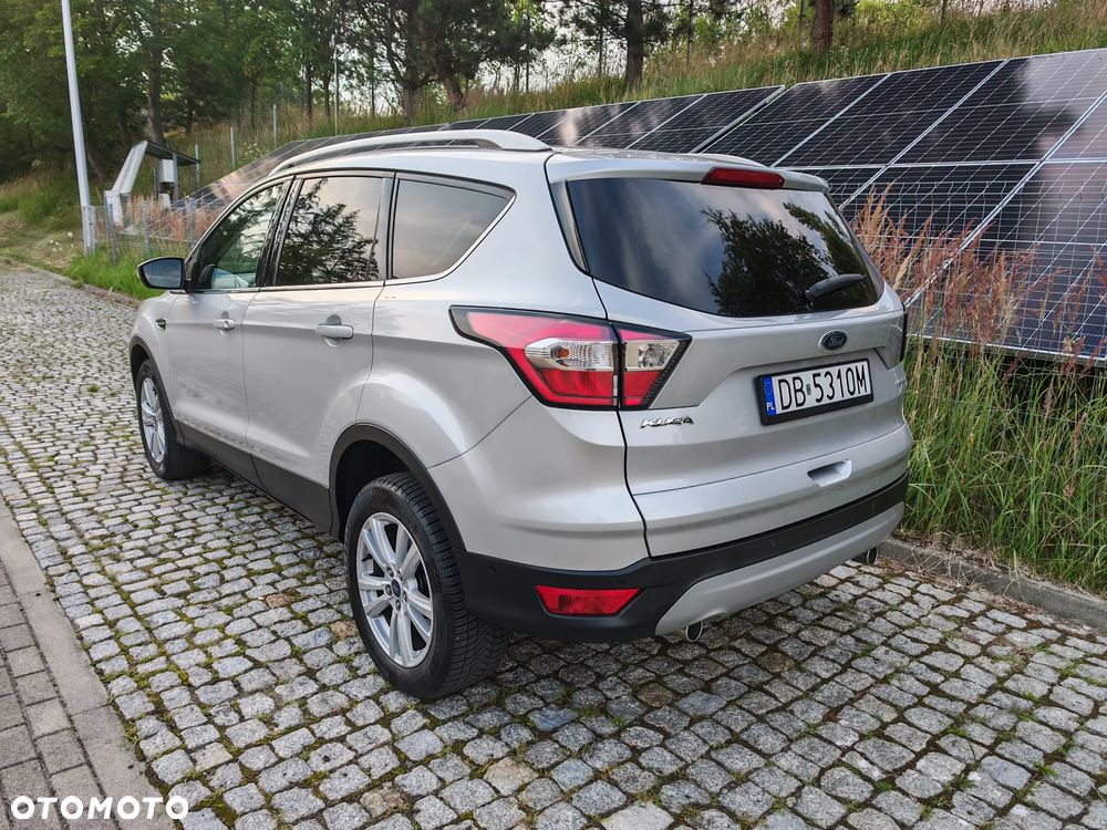 Ford Kuga 1.5 EcoBoost 2x4 Titanium - 4