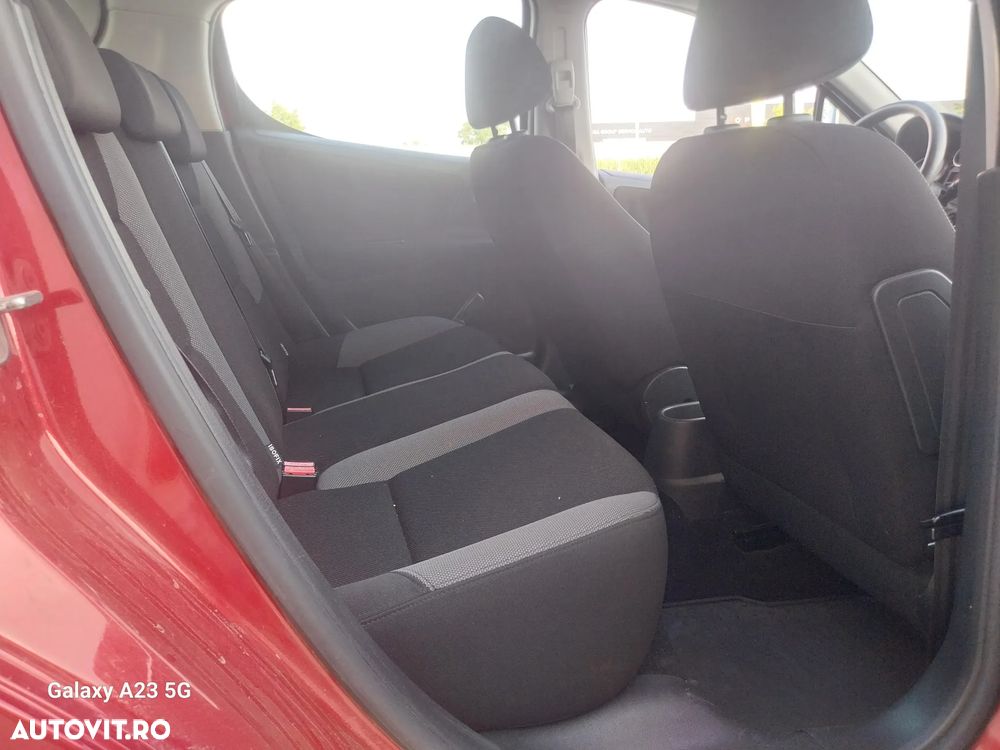 Peugeot 207 1.4 HDI Trendy - 13