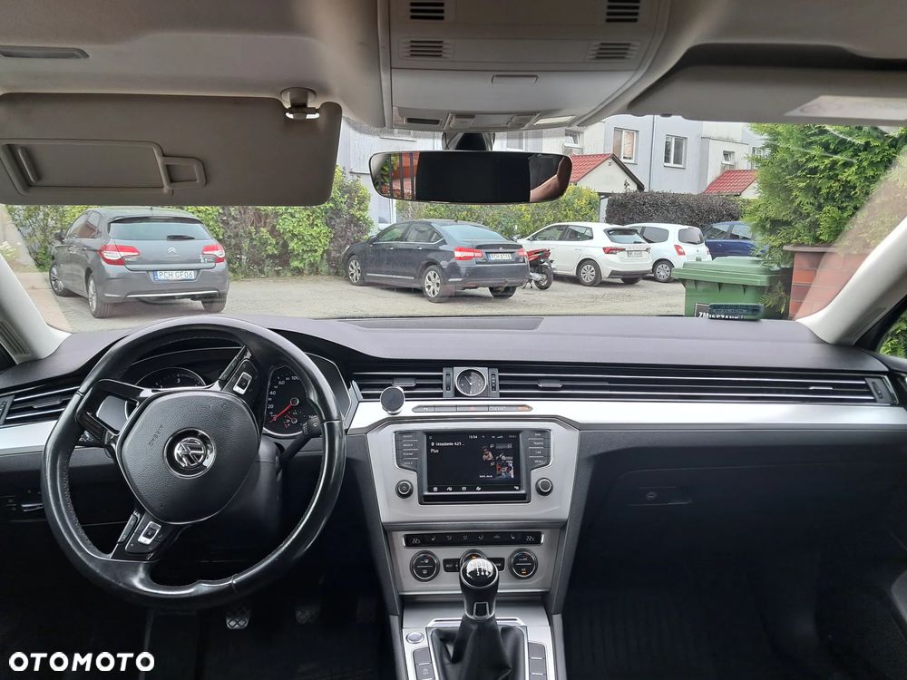 Volkswagen Passat - 7