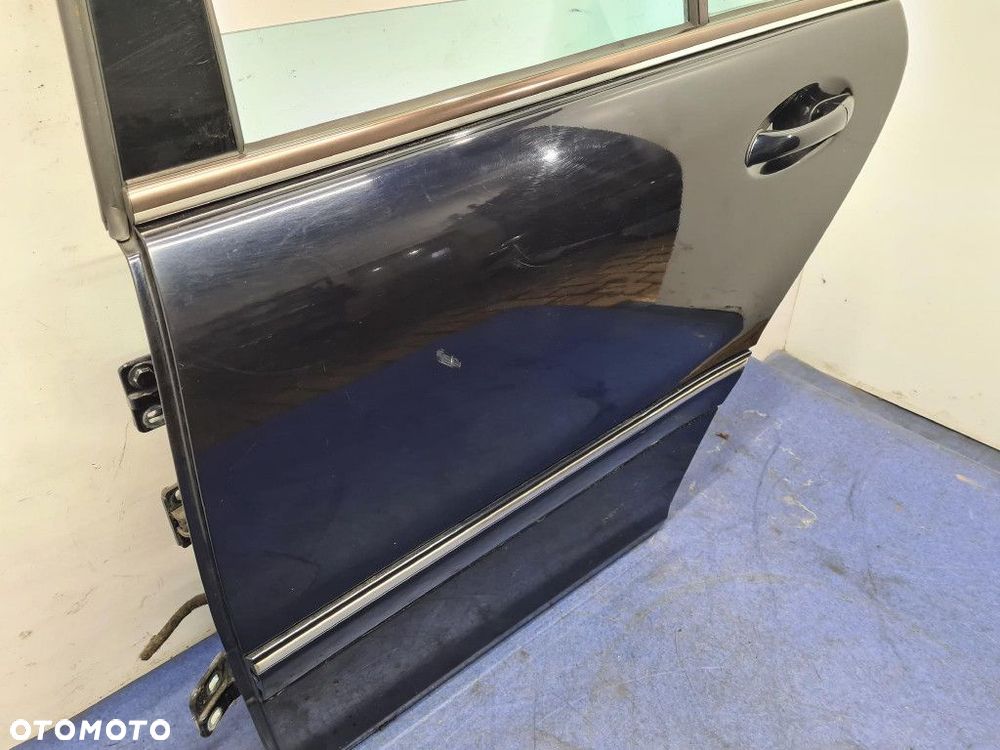 MERCEDES W203 LIFT KOMBI DRZWI TYŁ LEWE 768 - 5