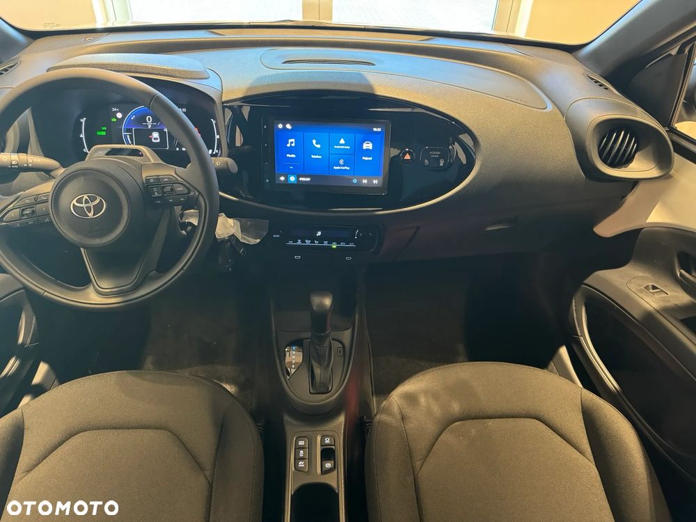 Toyota Aygo X Hybrid 1.5 Active e-CVT - 8