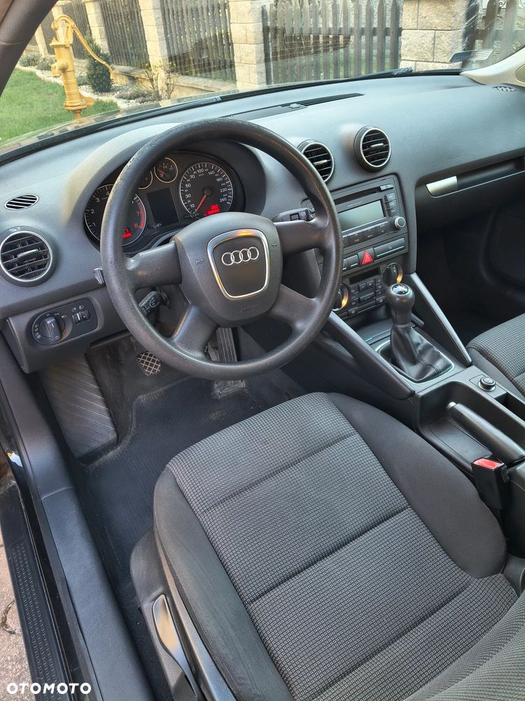 Audi A3 3-drzwiowe 1.6 Ambition - 9