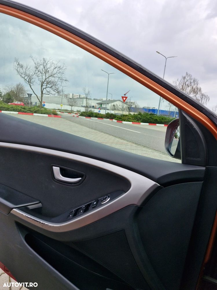 Hyundai i30 1.6 CRDI Premium - 7