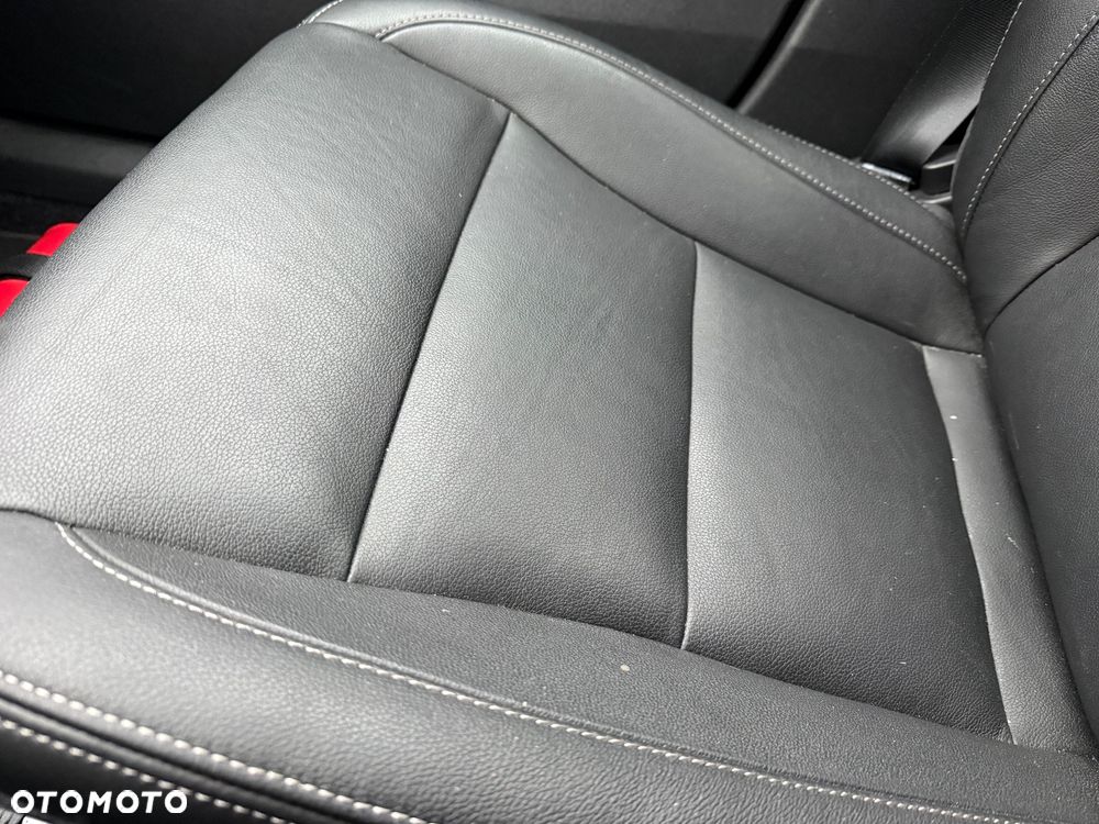 Volvo XC 40 T3 Geartronic Momentum Pro - 32