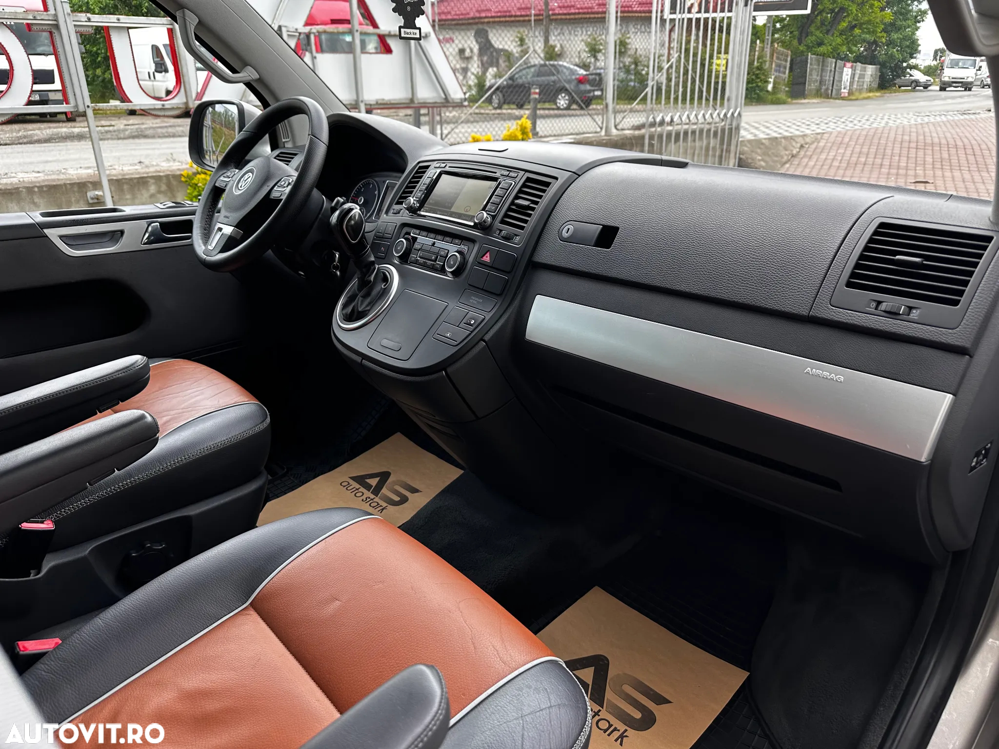 Volkswagen Multivan - 4