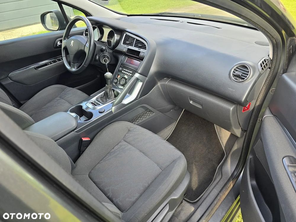 Peugeot 3008 1.6 Premium - 5