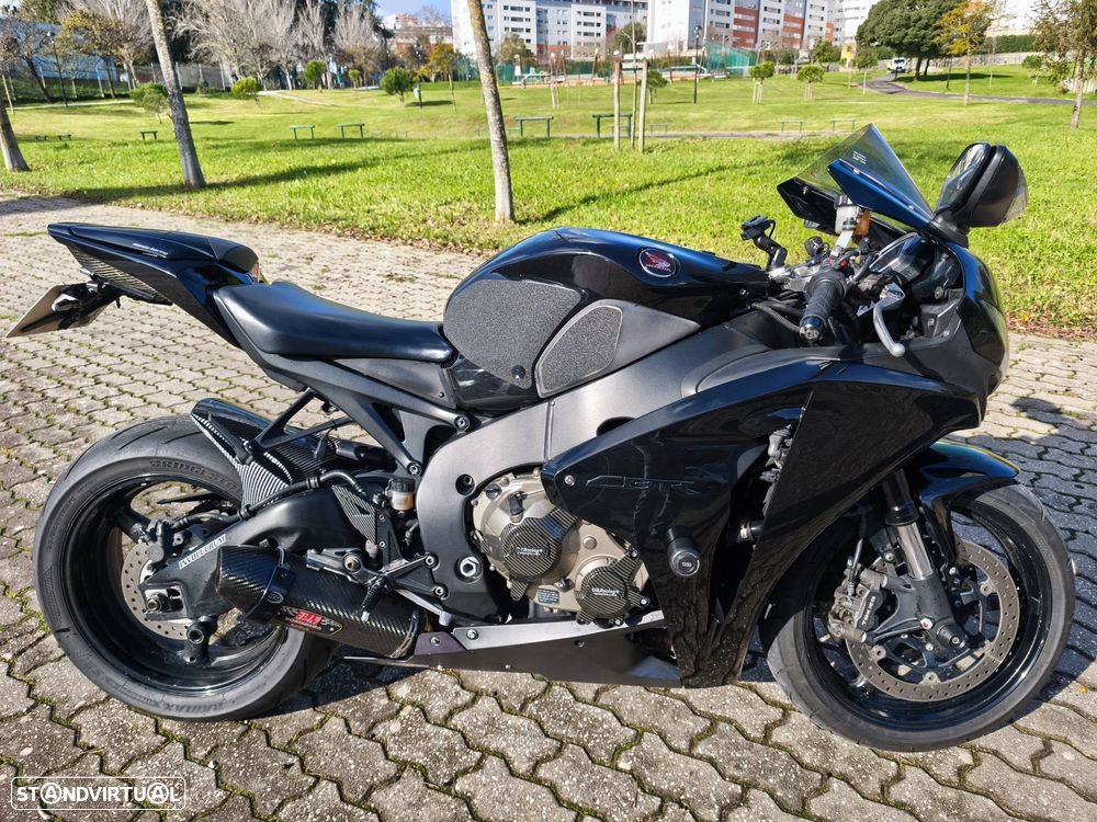 Honda CBR 1000 RR Fireblade - 12
