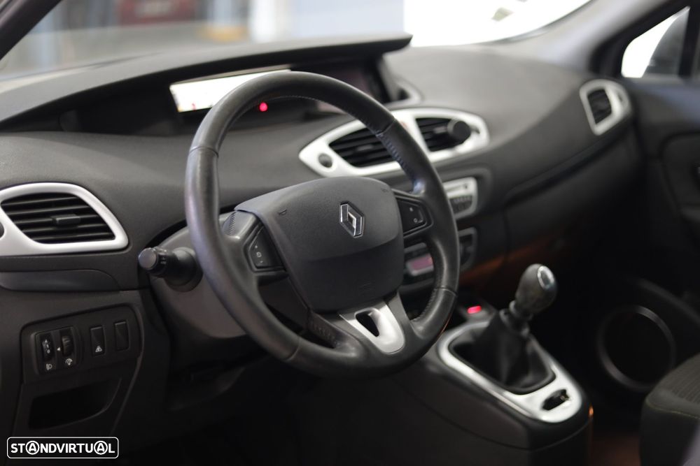 Renault Scénic 1.5 dCi Dynamique S - 15