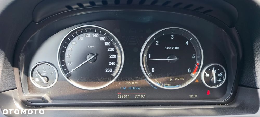 BMW Seria 5 520d xDrive - 21