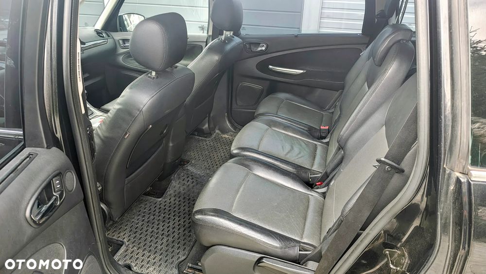 Ford Galaxy 2.0 TDCi Ghia - 11
