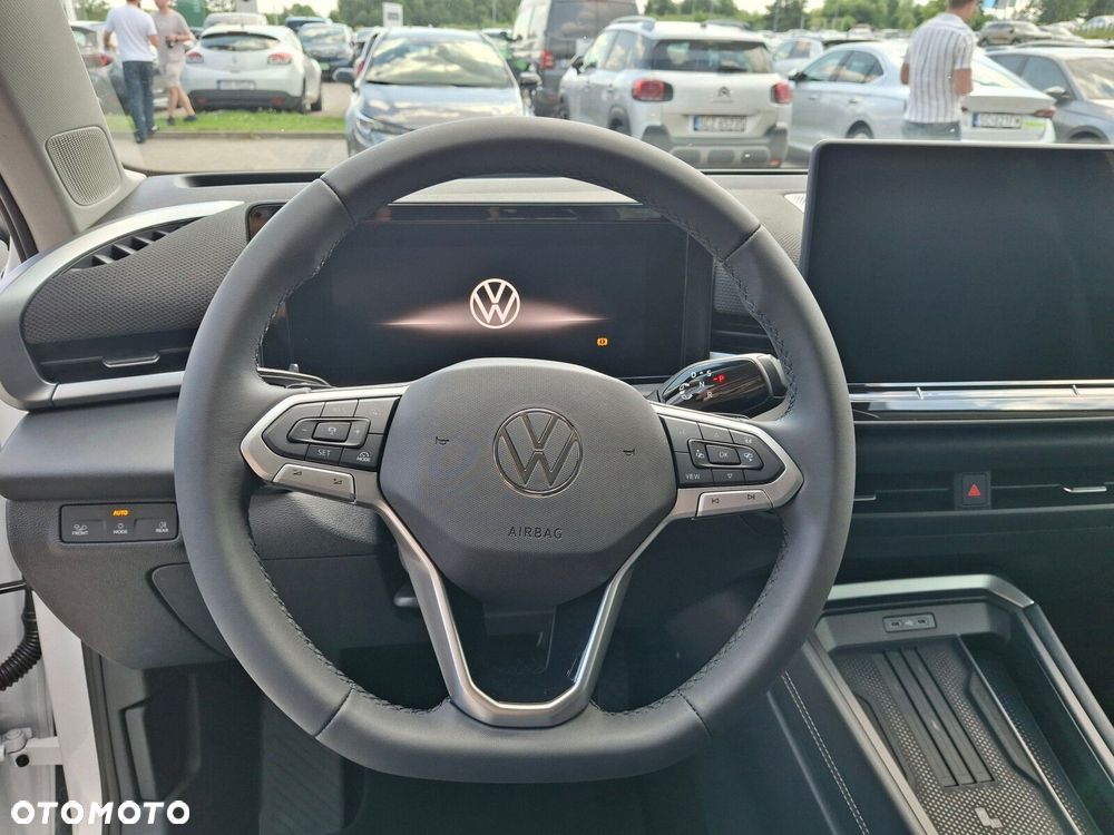 Volkswagen T-Roc - 14