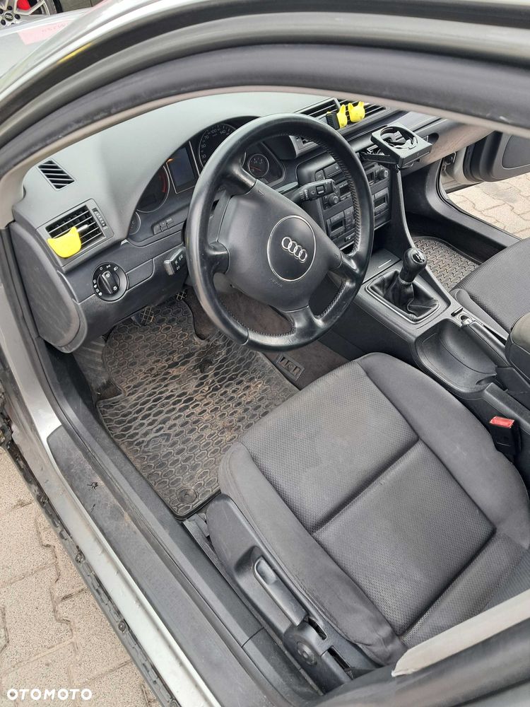 Audi A4 Avant 2004 photo 5