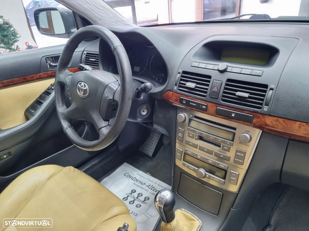 Toyota Avensis SD 2.0 D-4D Sol TA - 12