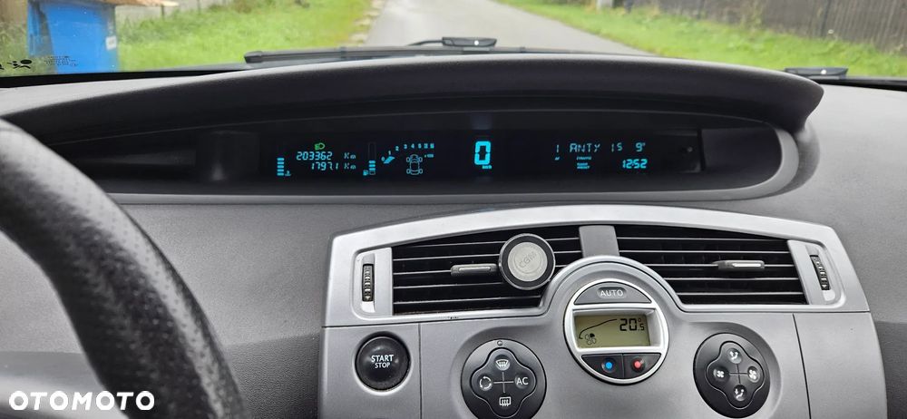 Renault Scenic - 16
