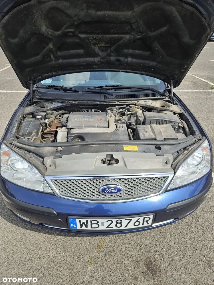 Ford Mondeo 2.5 V6 Ghia - 22