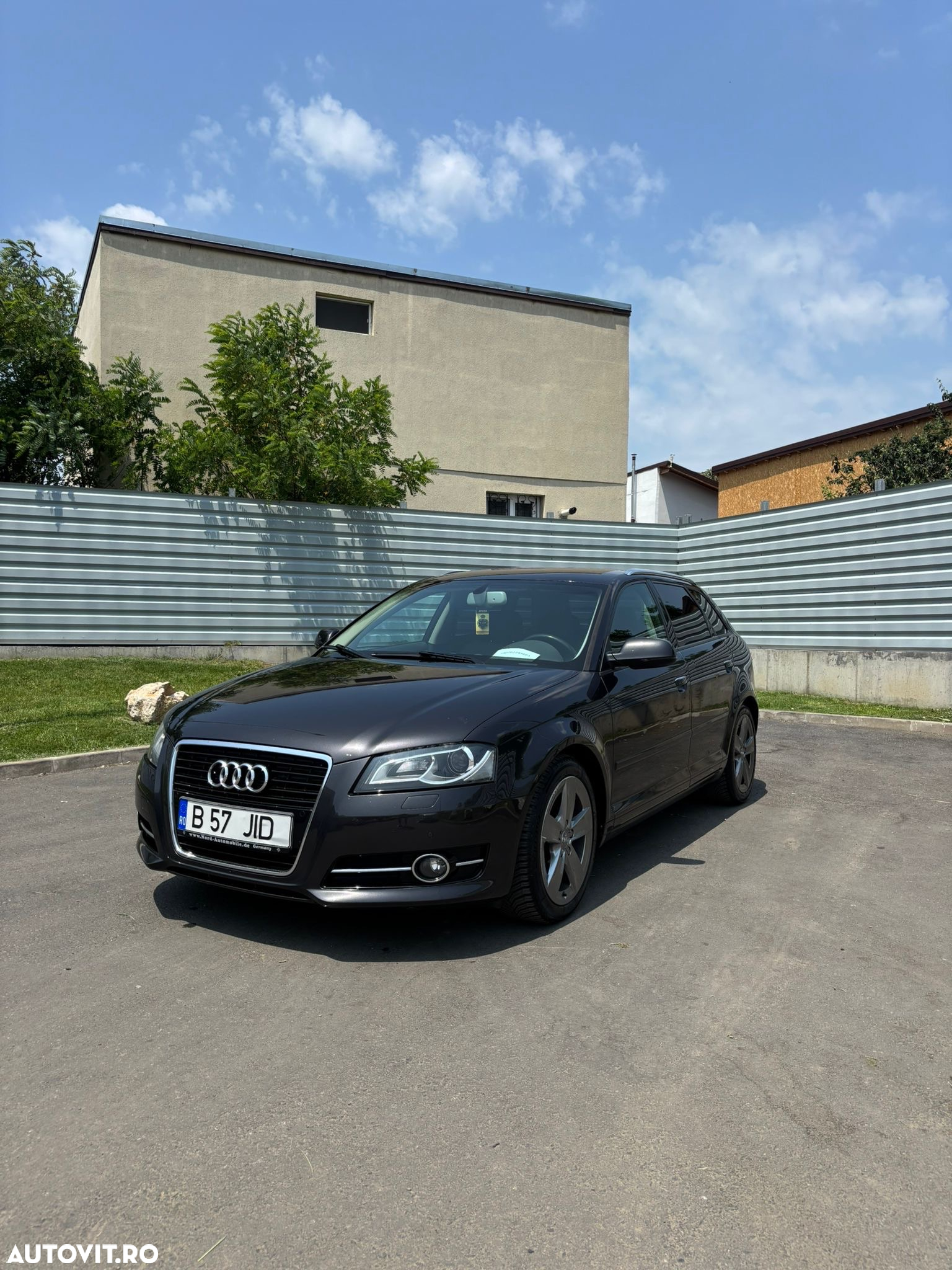 Audi A3 2.0 TDI Sportback DPF (DSG) S tronic Ambition - 2