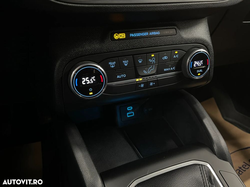 Ford Focus 1.5 EcoBlue Connected - 19