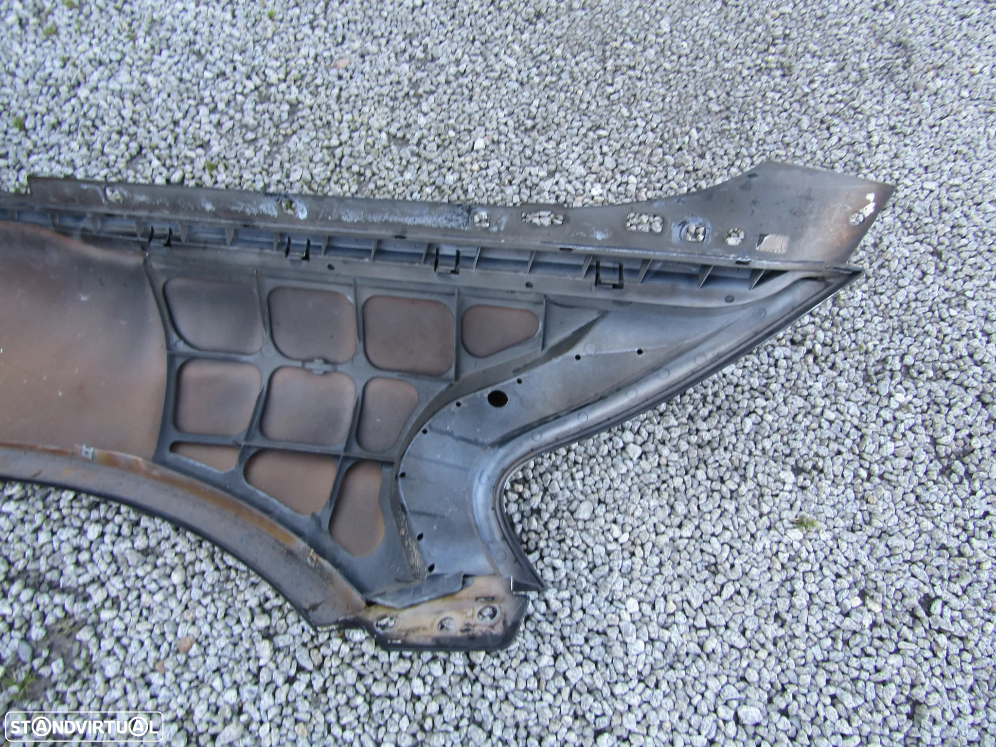 Guarda lamas VW TUAREG ano 2005 original em bom estado - 6