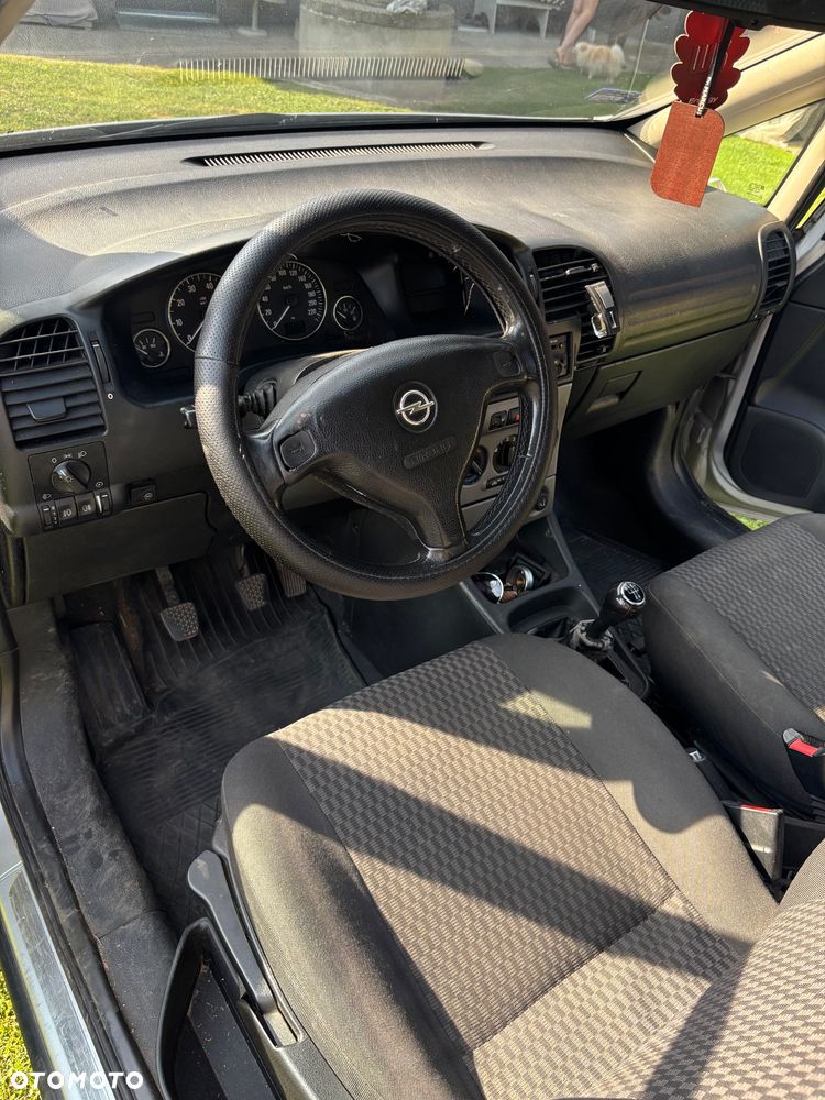 Opel Zafira 1.8 16V Comfort - 5