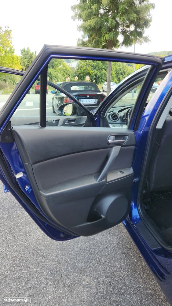 Mazda 3 MZ-CD 1.6 Exclusive - 25