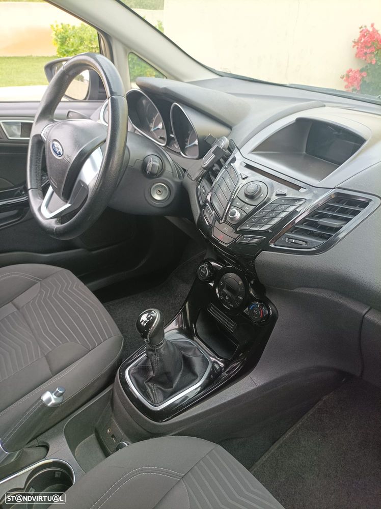 Ford Fiesta 1.5 TDCi Titanium - 9