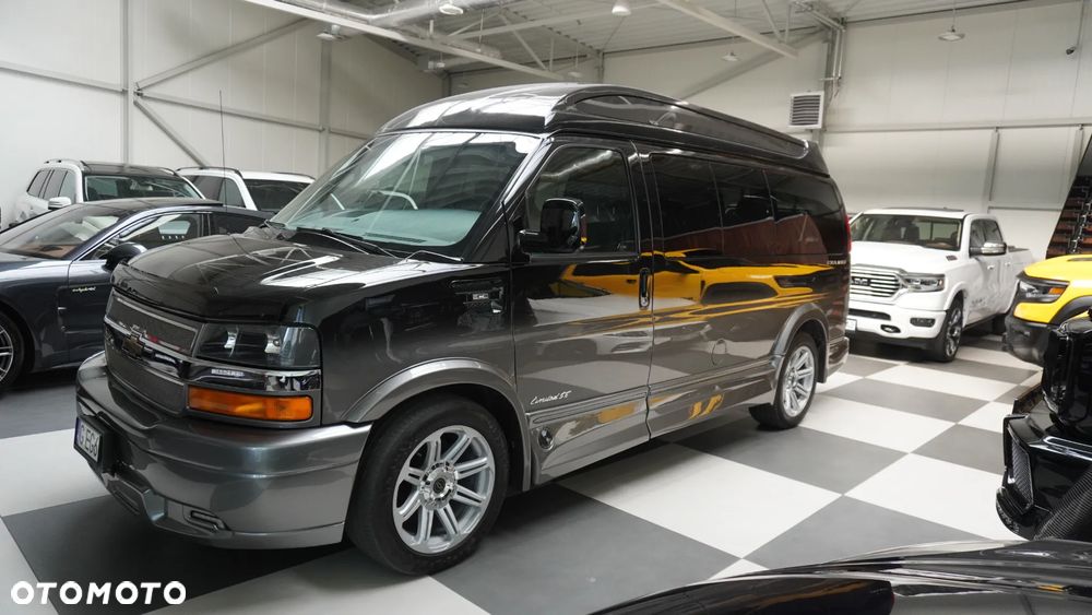 Chevrolet Express - 1