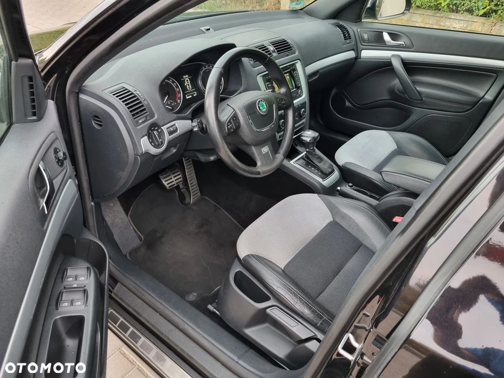 Skoda Octavia 2.0 TDI DPF RS DSG - 9