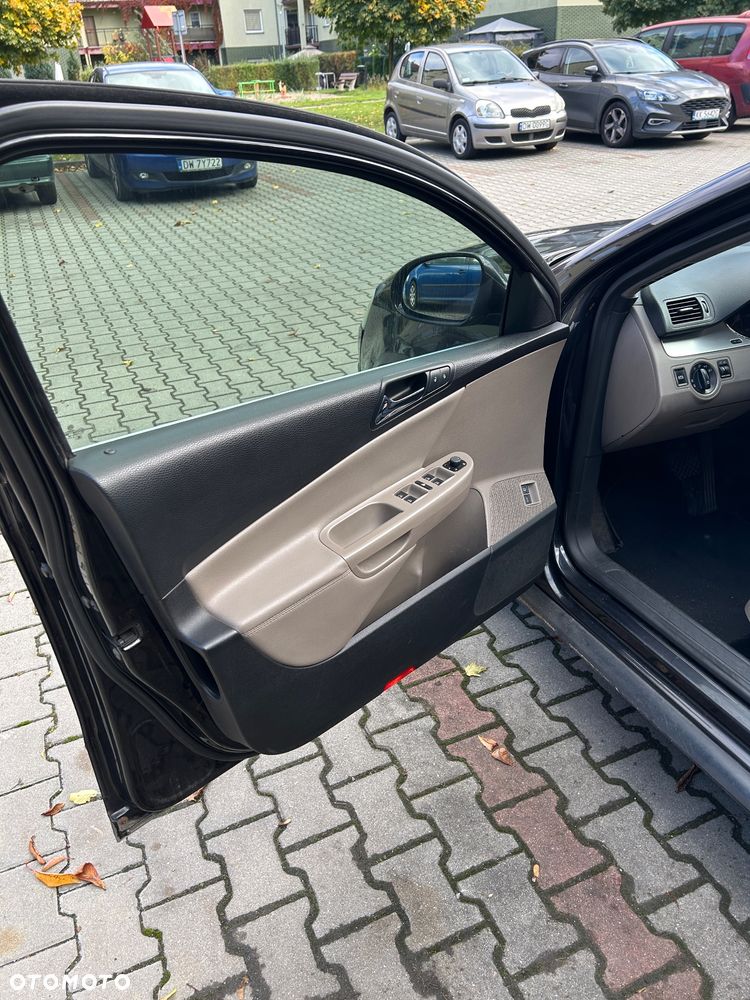 Volkswagen Passat 2.0 TDI DPF Highline DSG - 10