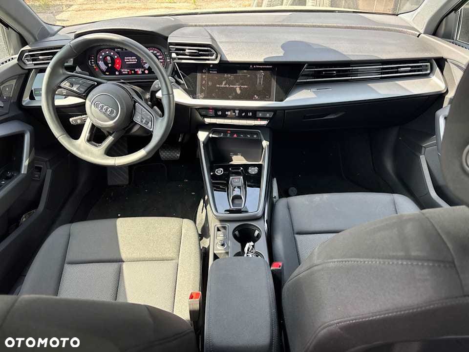 Audi A3 Sportback - 12