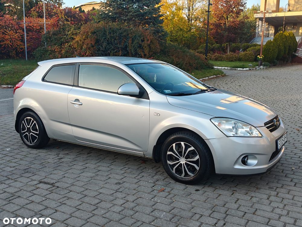 Kia Ceed - 30