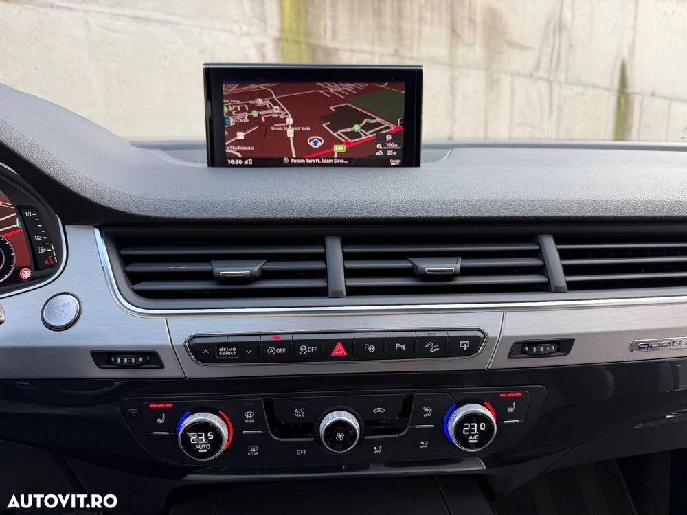 Audi Q7 - 24