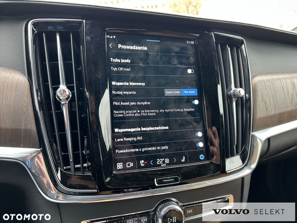 Volvo V90 Cross Country - 18