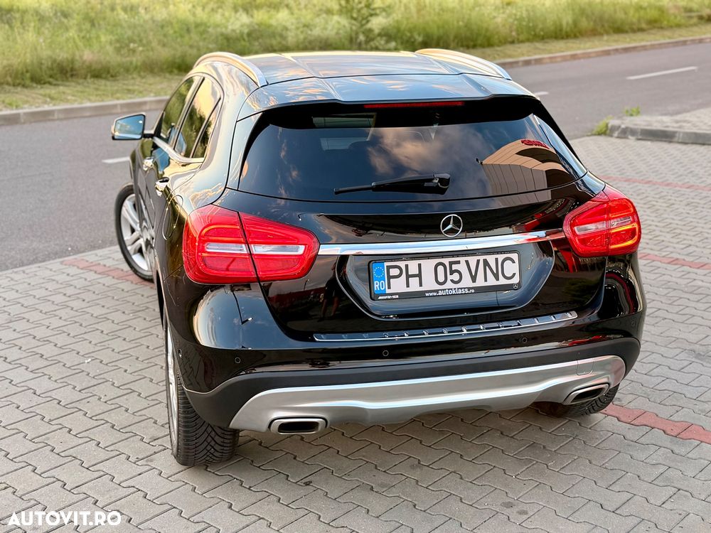 Mercedes-Benz GLA 220 d 7G-DCT - 31