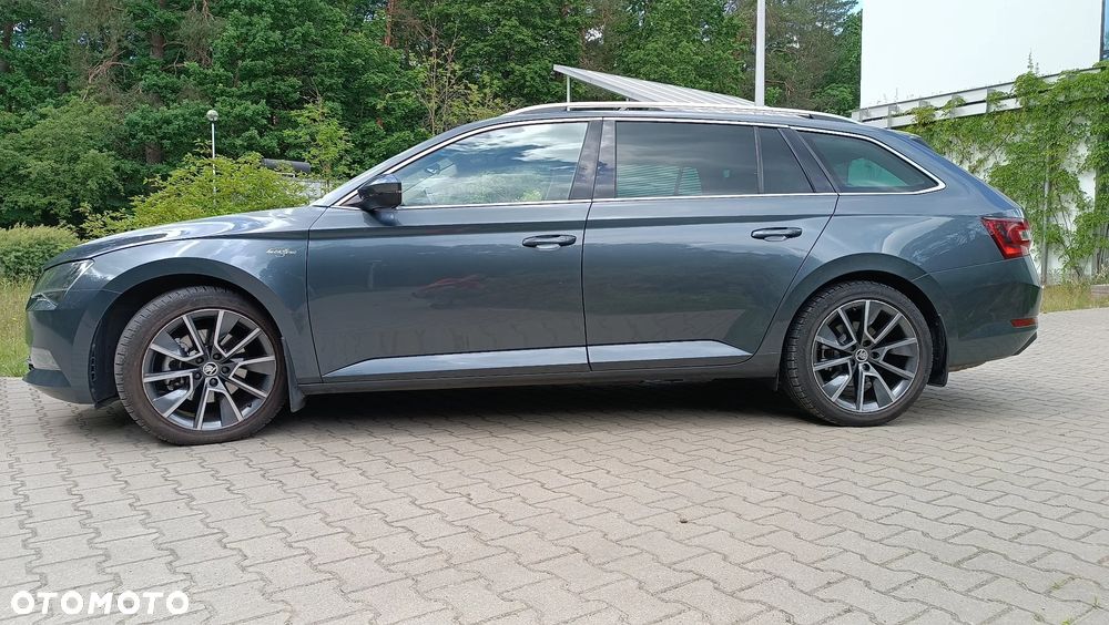Skoda Superb 2.0 TDI 4x4 Style - 36