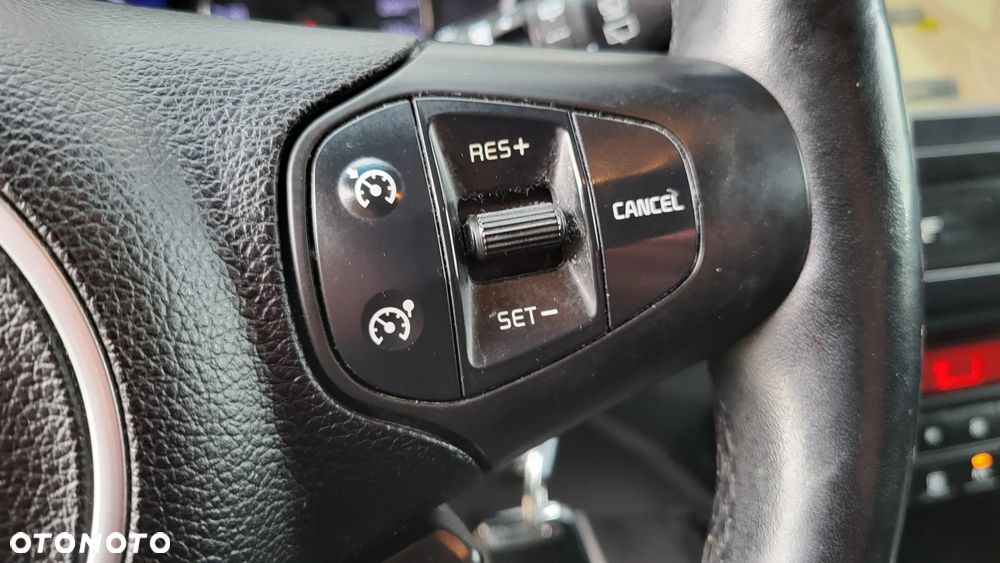 Kia Carens 1.6 GDI Business Line 7os EU6 - 18