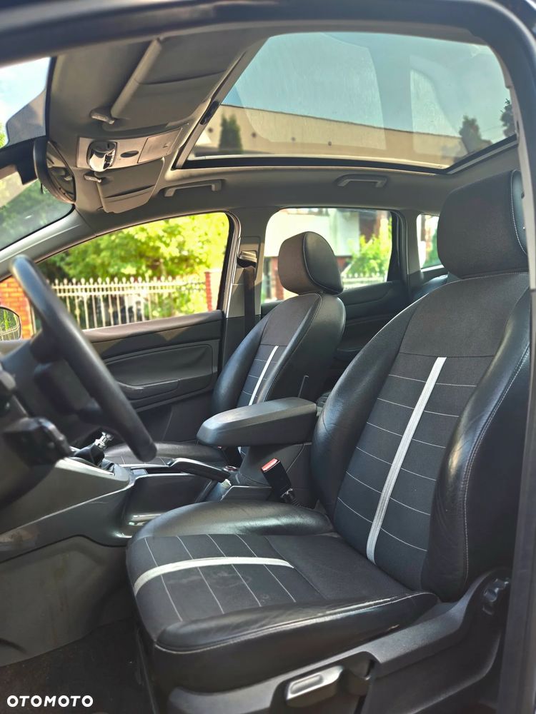 Ford Kuga 2.0 TDCi Titanium FWD - 11
