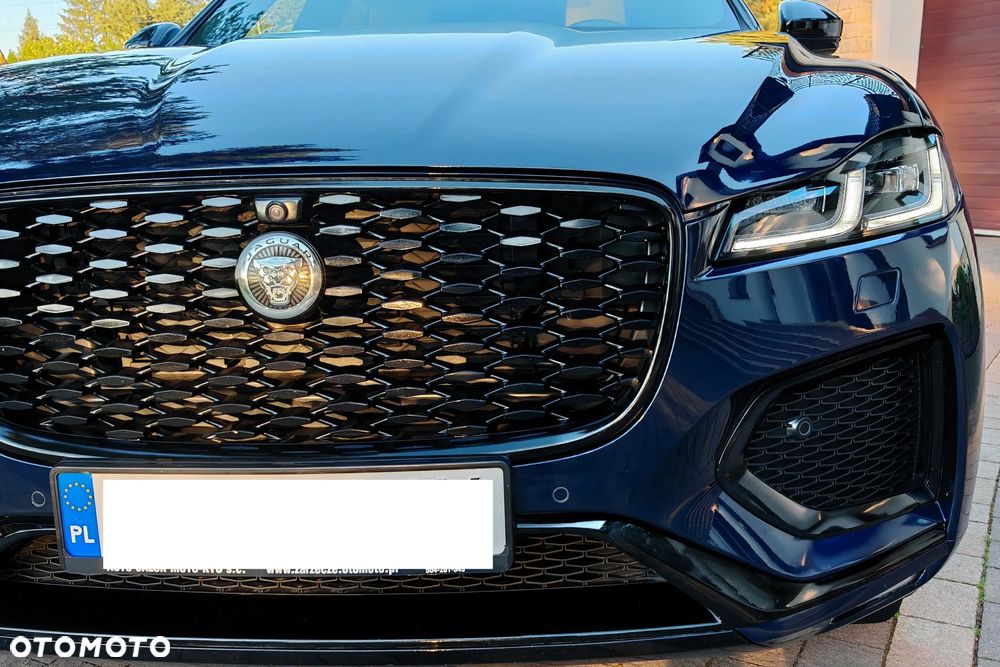 Jaguar F-Pace D200 AWD R-Dynamic SE 90th Anniversary Edition - 38