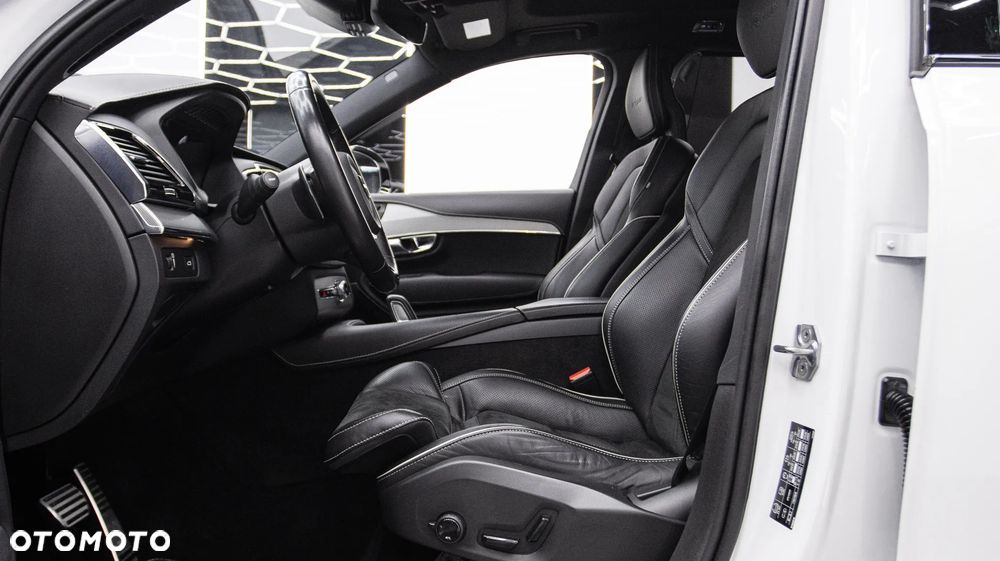 Volvo XC 90 B5 D AWD R-Design - 23