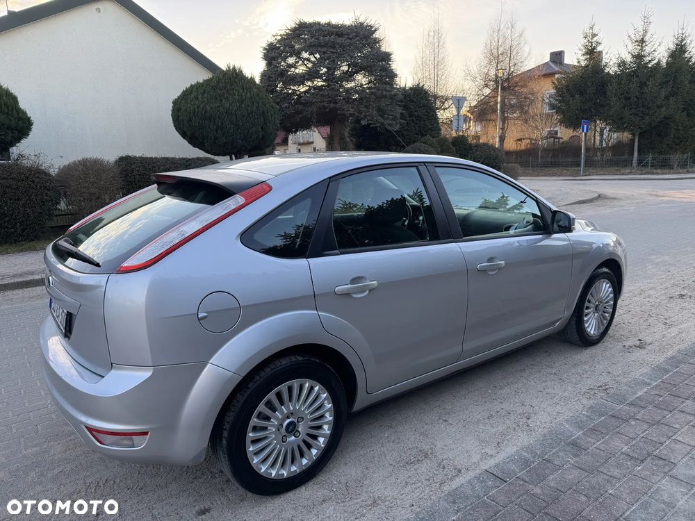 Ford Focus 1.6 16V Style+ - 18